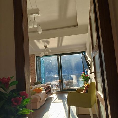 Apartment Funny Kotor Exterior photo